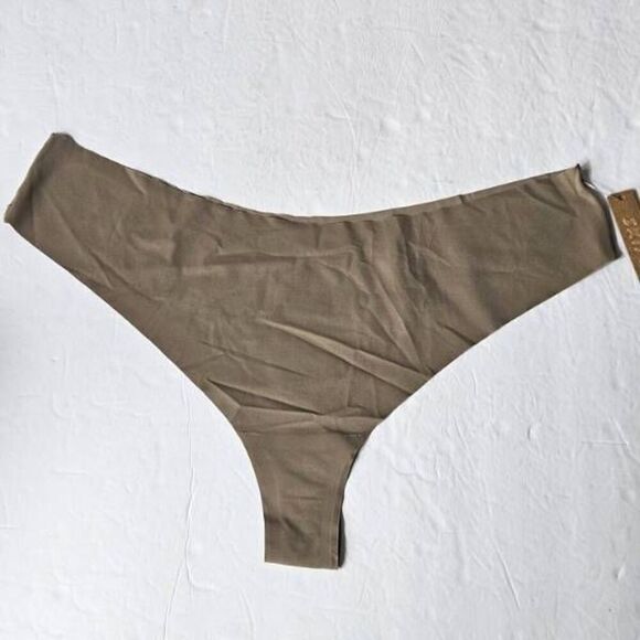 SKIMS Other - Skims bikini panty Nwt